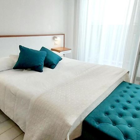 Hotel Brotas Римини Экстерьер фото