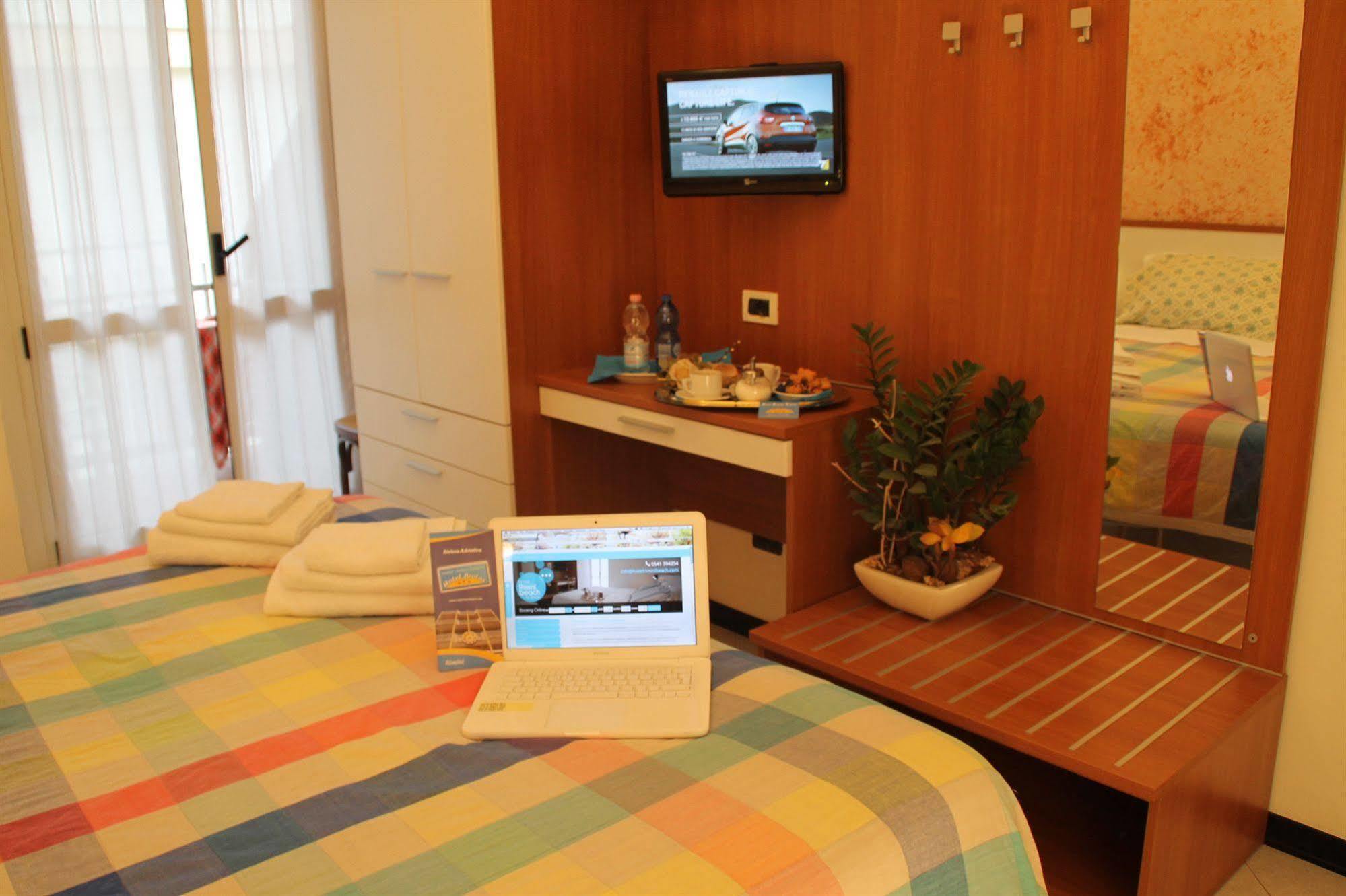 Hotel Brotas Римини Экстерьер фото
